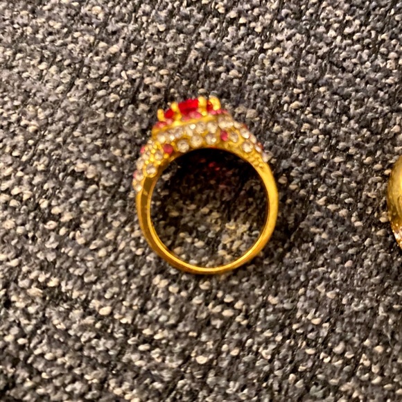 ๐ 2 Gold Tone & Rhinestone Rings ๐ - Picture 4 of 8